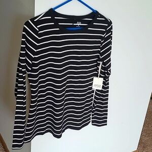 NWT A.n.a a new approach long sleeves t-shirt M